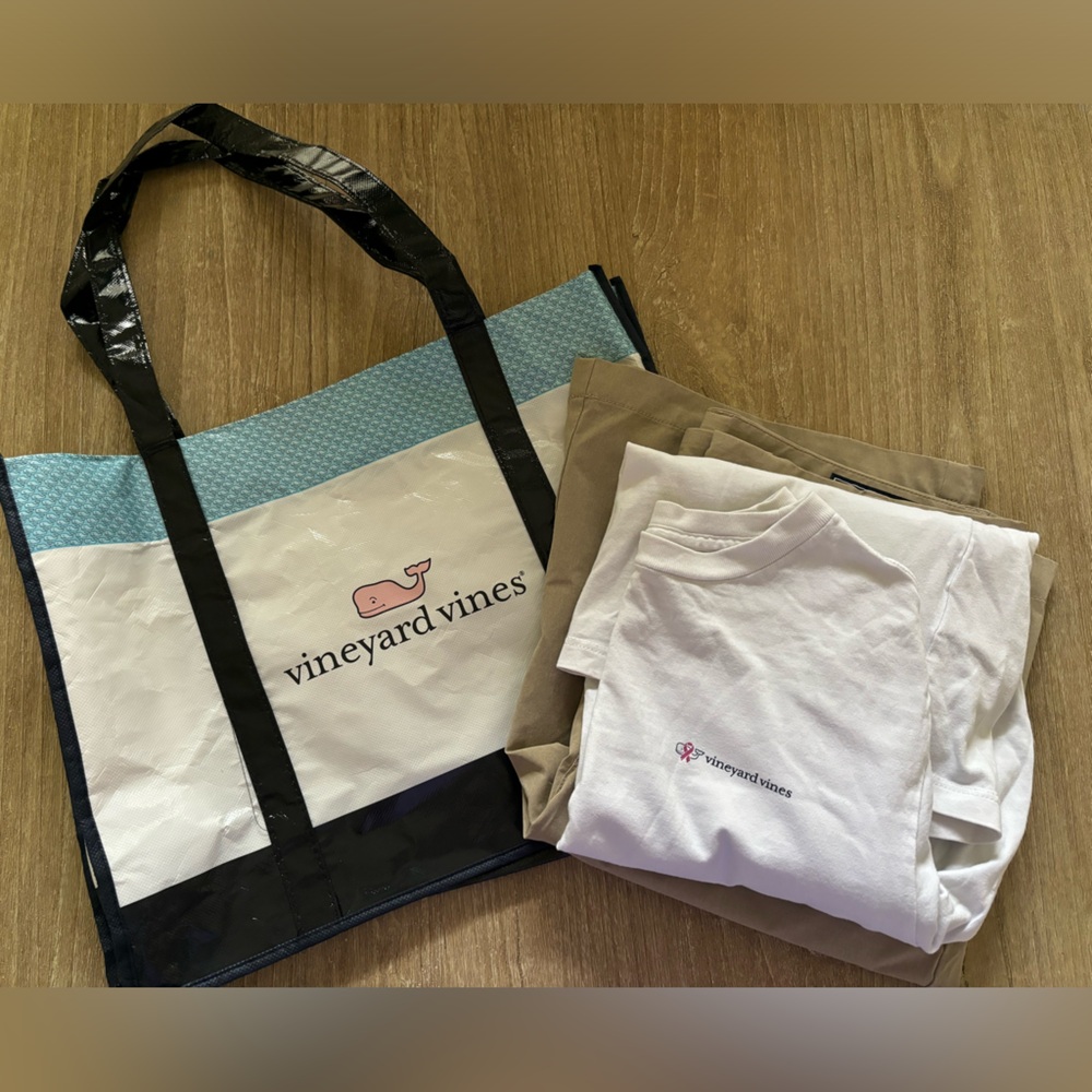 Like new! Vineyard Vines 🎗️🩷 long-sleeve tee and golf shorts!